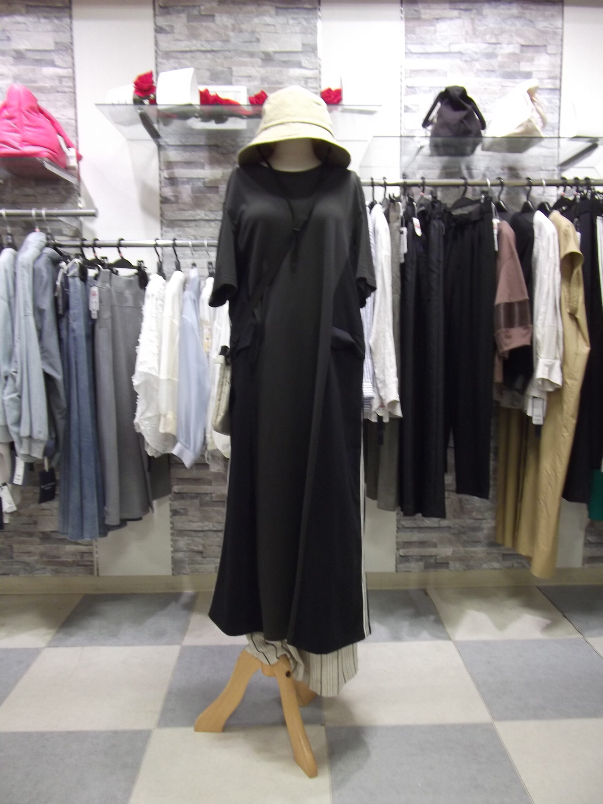 ローブならワンピース&パンツ等のワン、ツー簡単コーデもおしゃれ度高目な仕上がりに - Kirindo|ファッションタウン キリンド